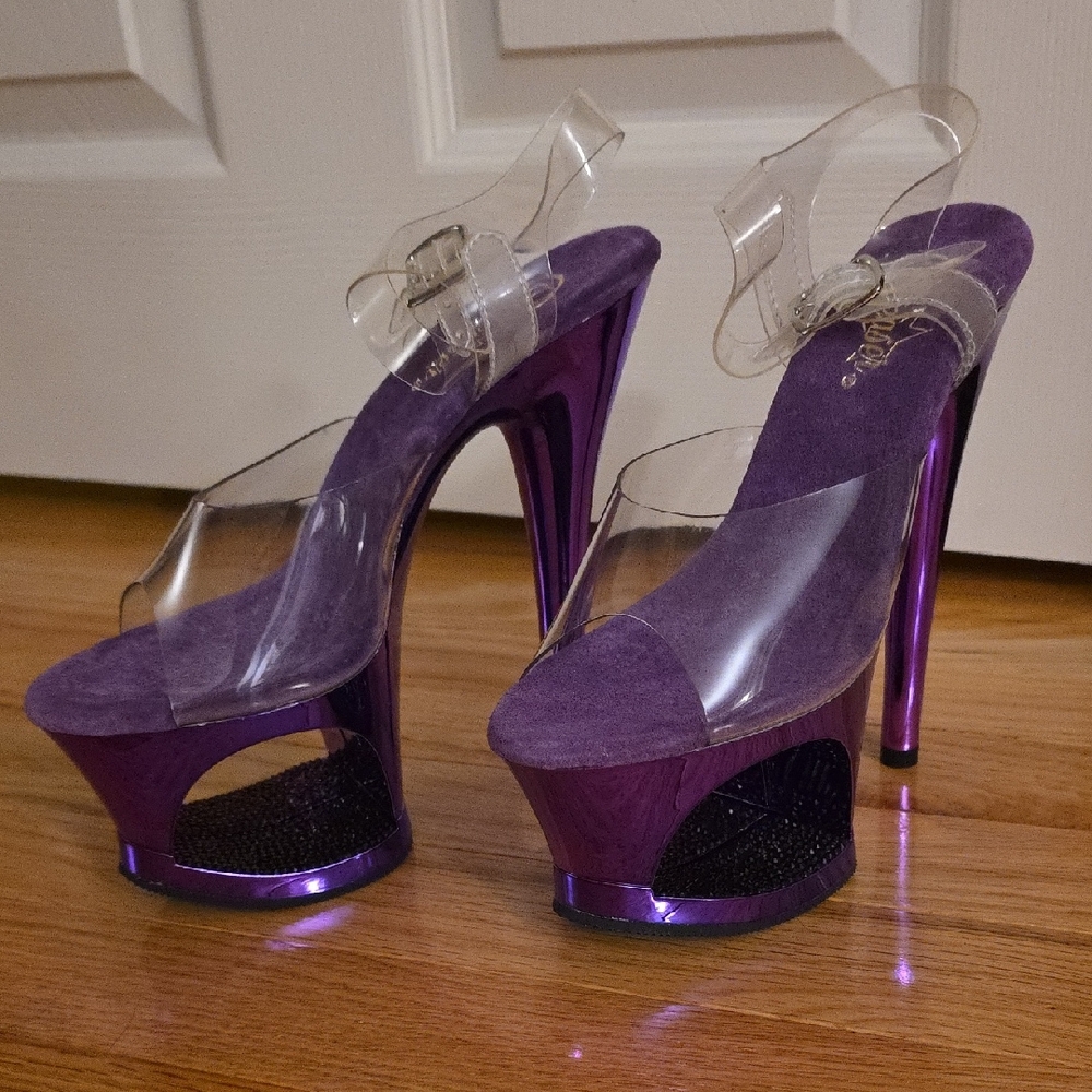 Purple Chrome Pleasers Size 7 NIB